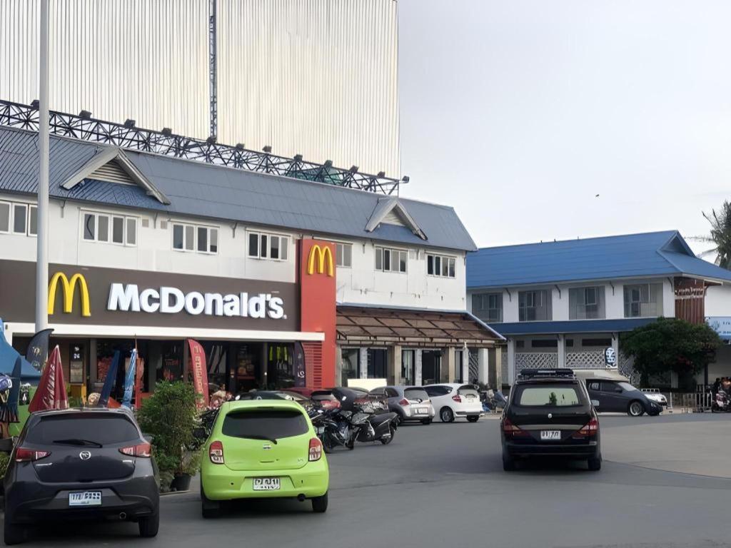 Tontalay Hotel Bangsaen Eksteriør bilde
